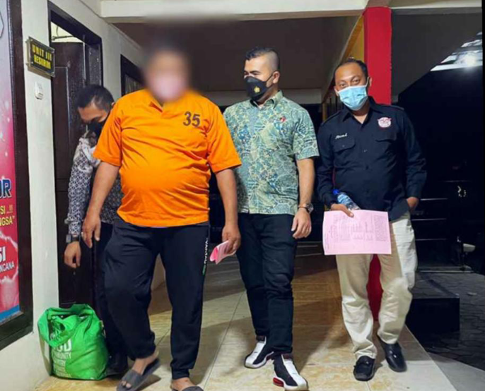 Tersandung Kasus Gratifikasi dan Suap Penerbitan Surat SKGR Tanah Desa Sering, JF dan EZ Ditahan Polisi