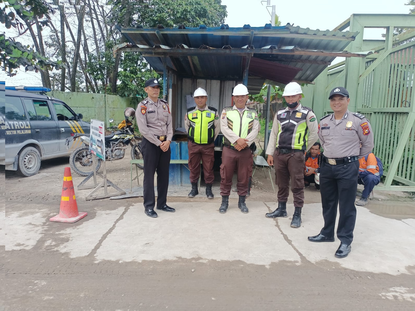 Ciptakan Kondisi Aman Dan Kondusif Di Wilayah Hukum Polsubsek Pelalawan, Polri Laksanakan  Patroli Kedaerah Rawan Kriminalitas.