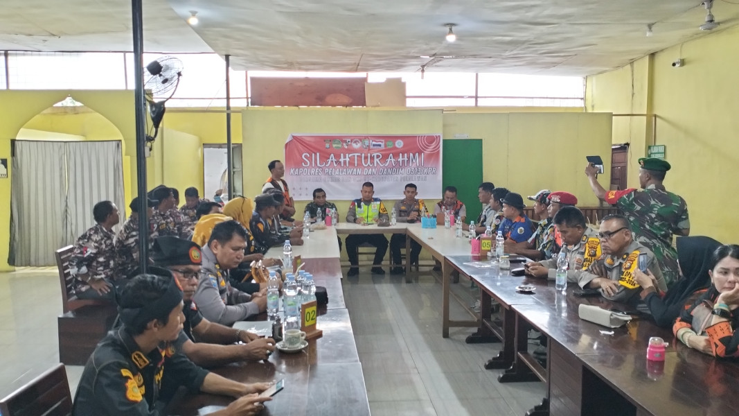 Silaturahmi Harmoni Kapolres Pelalawan dan Dandim 0313/KPR bersama Ormas dan OKP Kabupaten Pelalawan dalam rangka Cooling System Pemilu 2024 dan Natal 2023 serta Tahun Baru 2024