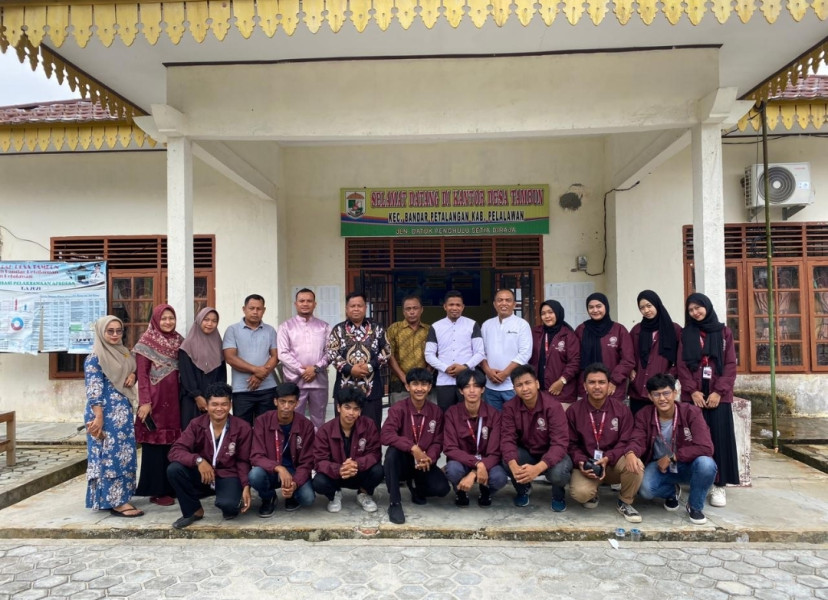Pelepasan mahasiswa KKN kelompok 46 desa tambun yang di ikuti kepala desa beserta perangkat nya