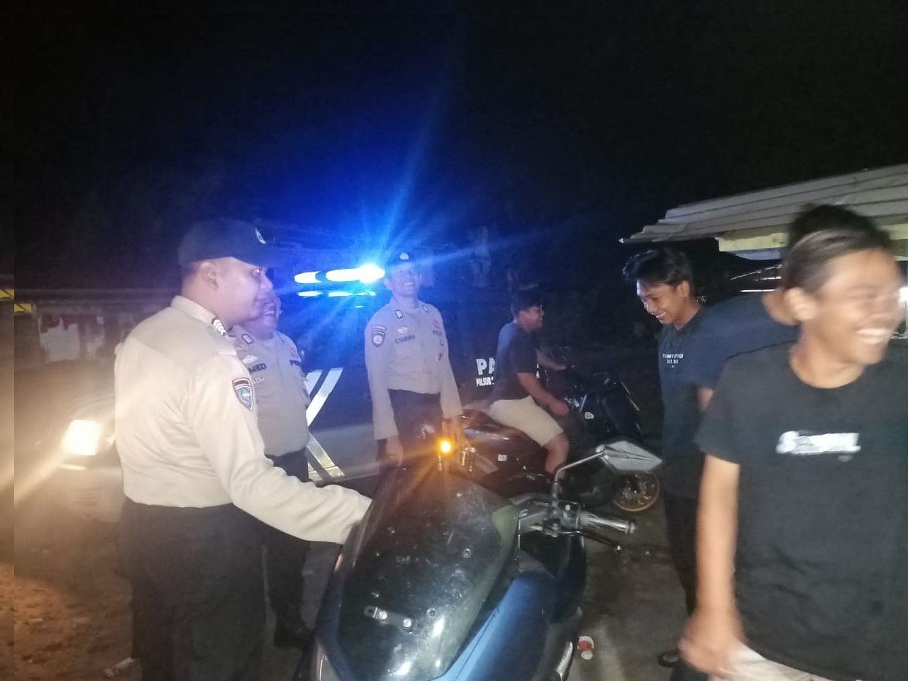 Patroli Blue Light Personil Kamtibmas Berjaga Malam Hari Guna Tercipta,Bagi Masyarakat Yang Aman