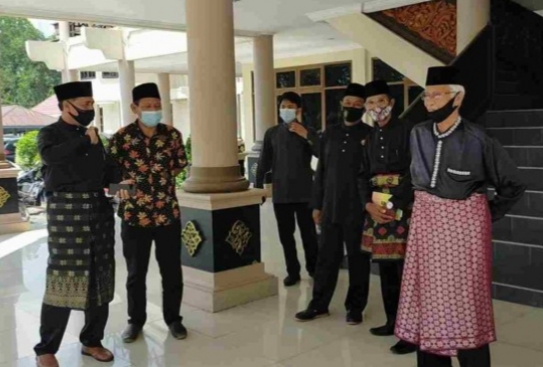 Anggota DPRD Inhu Terima Kunjungan Lembaga Adat Melayu Riau