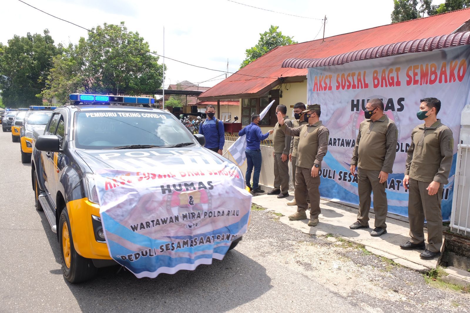 Kapolda Riau Bersama Humas-WMPR Gelar Aksi Sosial Bertajuk Peduli Sesama Saat Pandemi