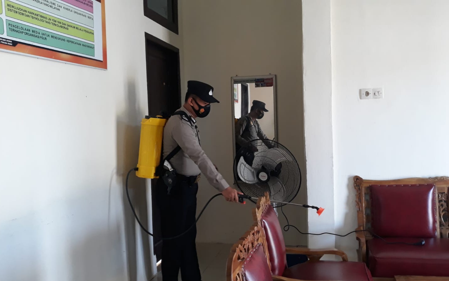 Rutin Di Semprot, Mapolsubsektor Pelalawan Tetap Waspada