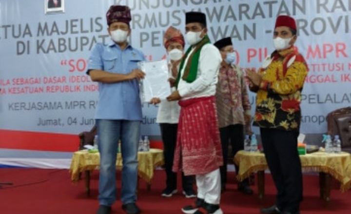 H. Zukri Sampaikan Sejumlah Proyek di Pelalawan Butuh Bantuan Pusat