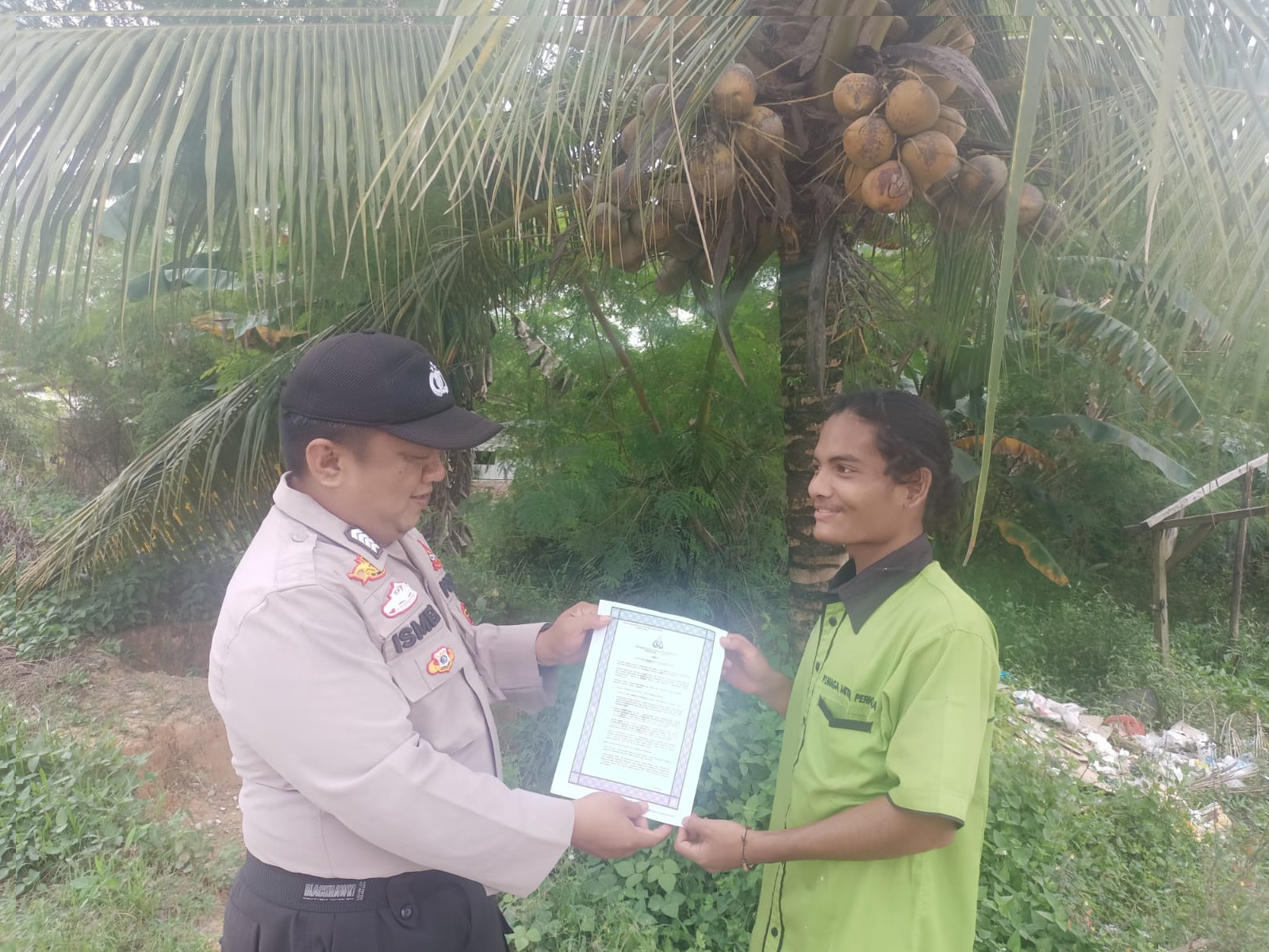 Personil Piket Yanmas Polsubsektor Pelalawan Sosialisasikan Karhutlah