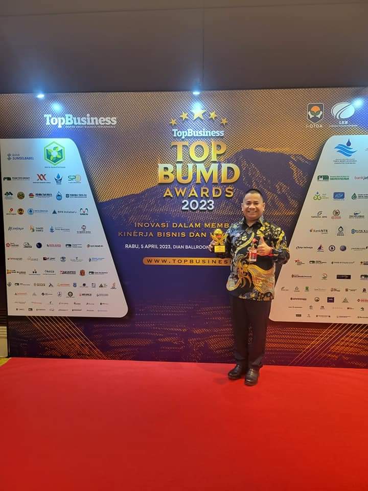 Perumda Tuah Sekata Pelalawan Raih Bintang Tiga (3) Top Award BUMD Se-Indonesia