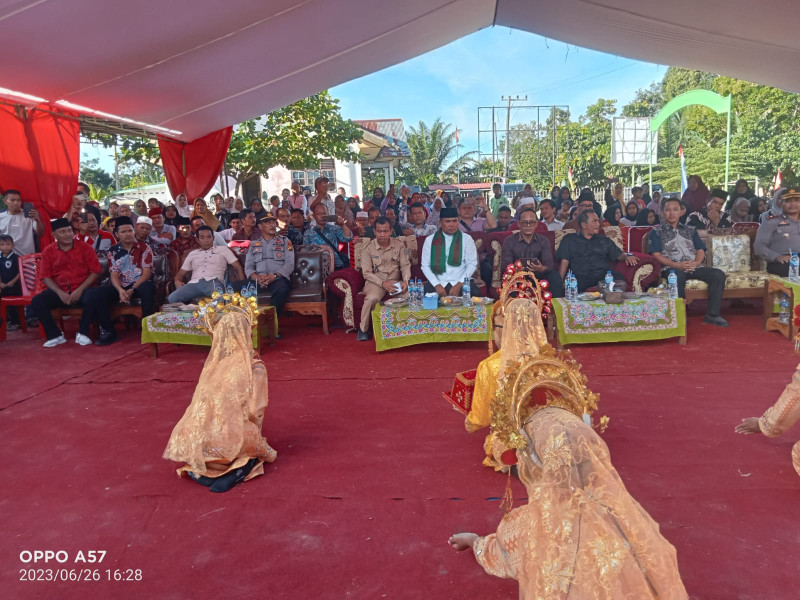 CSR PT. Musim Mas, Bupati Zukri Resmikan Penggunaan Jembatan dan Balai Pertemuan Baselo Desa Talau