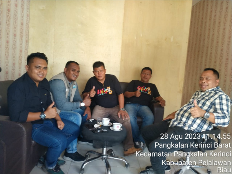 Ketua DPRD Baharuddin S.H Silaturahmi ke kantor PJS di jalan tengku said abdurrahman