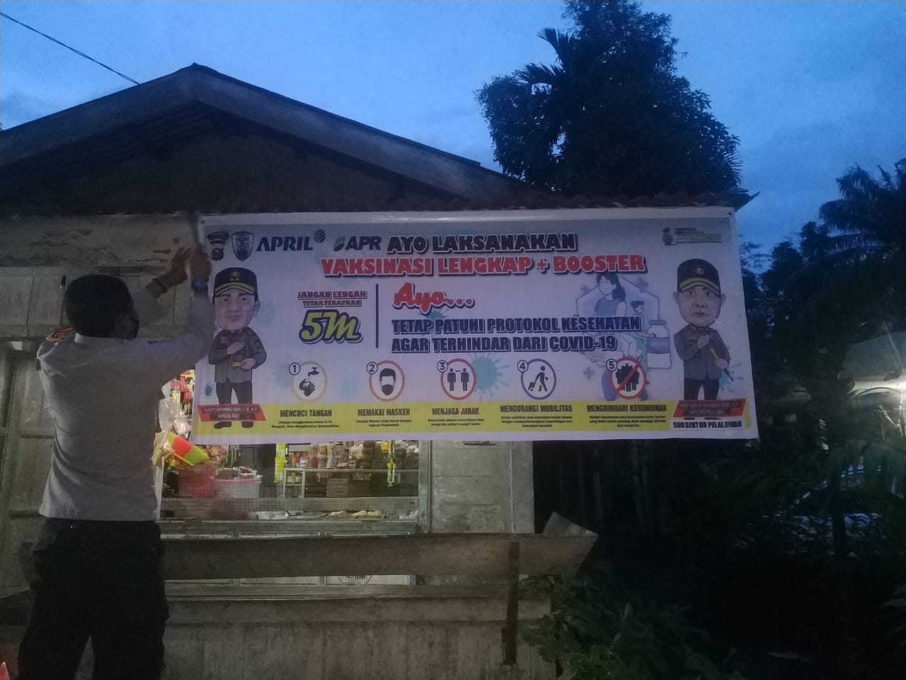 Pasang Baleho Disejumlah Titik, Iptu Legito: Kerjasama Itu Penting Ajak Masyarakat Untuk Mensukseskannya