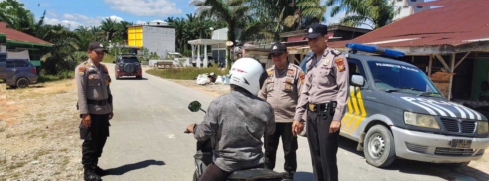 Polsubsektor Pelalawan jajaran Polres Pelalawan tingkatkan Patroli ke daerah yang dianggap rawan.