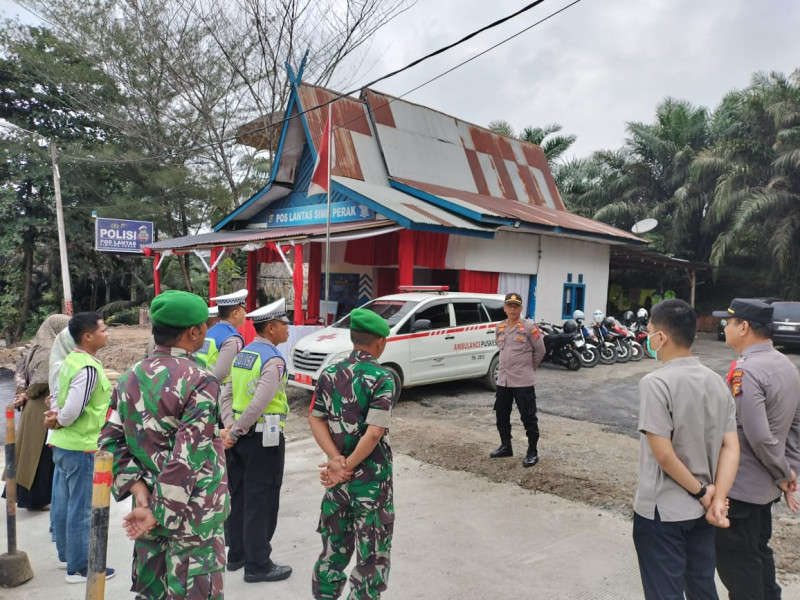 Sambut Nataru Pos PAM Simpang Perak Siaga Pelayanan Pengamanan