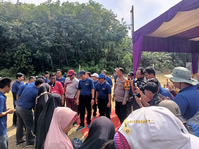 Kapolsubsektor Pelalawan Iptu Legito menghadiri undangan kegiatan  masyarakat yang bertema 