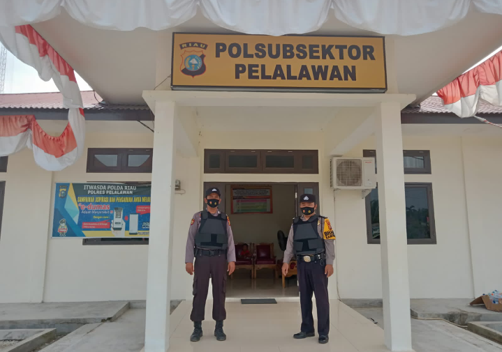 Tingkatkan Kewaspadaan Tugas Pengamanan Markas, Personil Polsubsektor Pelalawan Selalu Siaga Disetiap Waktu