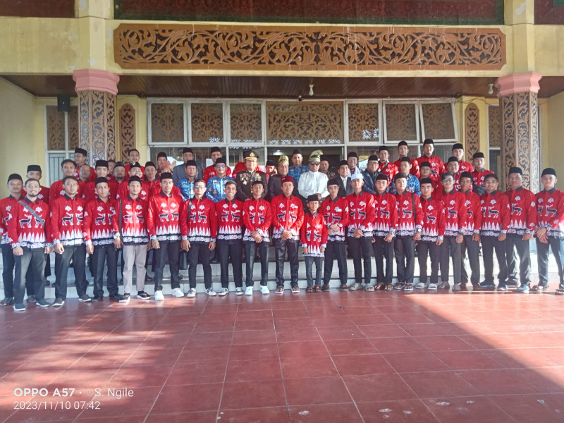 Lepas Kafilah Musabaqah Tilawatil Qur'an (MTQ) Provinsi Riau ke 41 Kabupaten Pelalawan ke kabupaten Indragiri Hulu Ini Pesan Haji Bupati Pelalawan H. Zukri SE