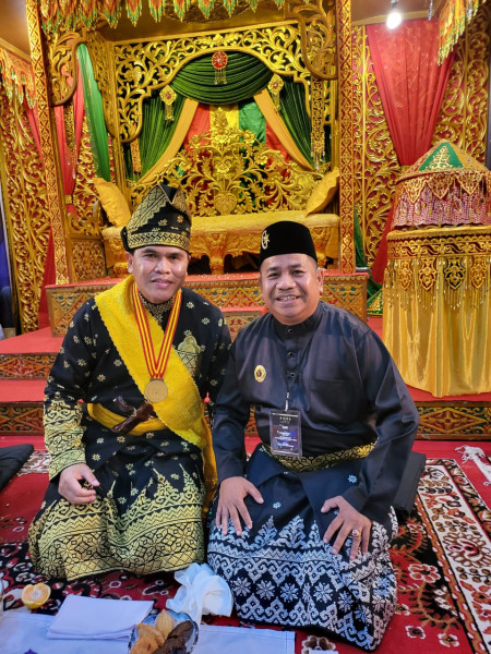 Sekretaris DPH Lembaga Adat Riau T. Efrisyah Putra Ucapan Tahniah Atas Penganugerahan Gelar Adat H. Muhammad Ali dari LAM Riau