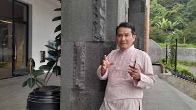 Fenomena 'MENDADAK JADI ALIM' Jelang Pemilu 2024