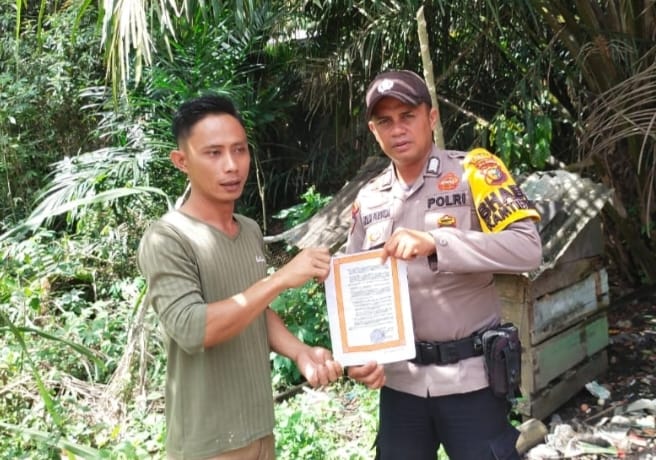 Personel Polsubsektor Pelalawan melalui  bhabinkamtibmas Jajaran Polres Pelalawan hingga saat ini terus mengoptimalkan kegiatan pencegahan kebakaran hutan dan lahan (karhutlah)