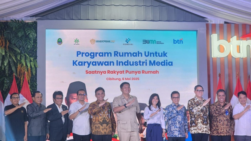 Serahkan Kunci Rumah Subsidi, Menteri PKP: Program Ini Bukan Untuk Membungkam Wartawan