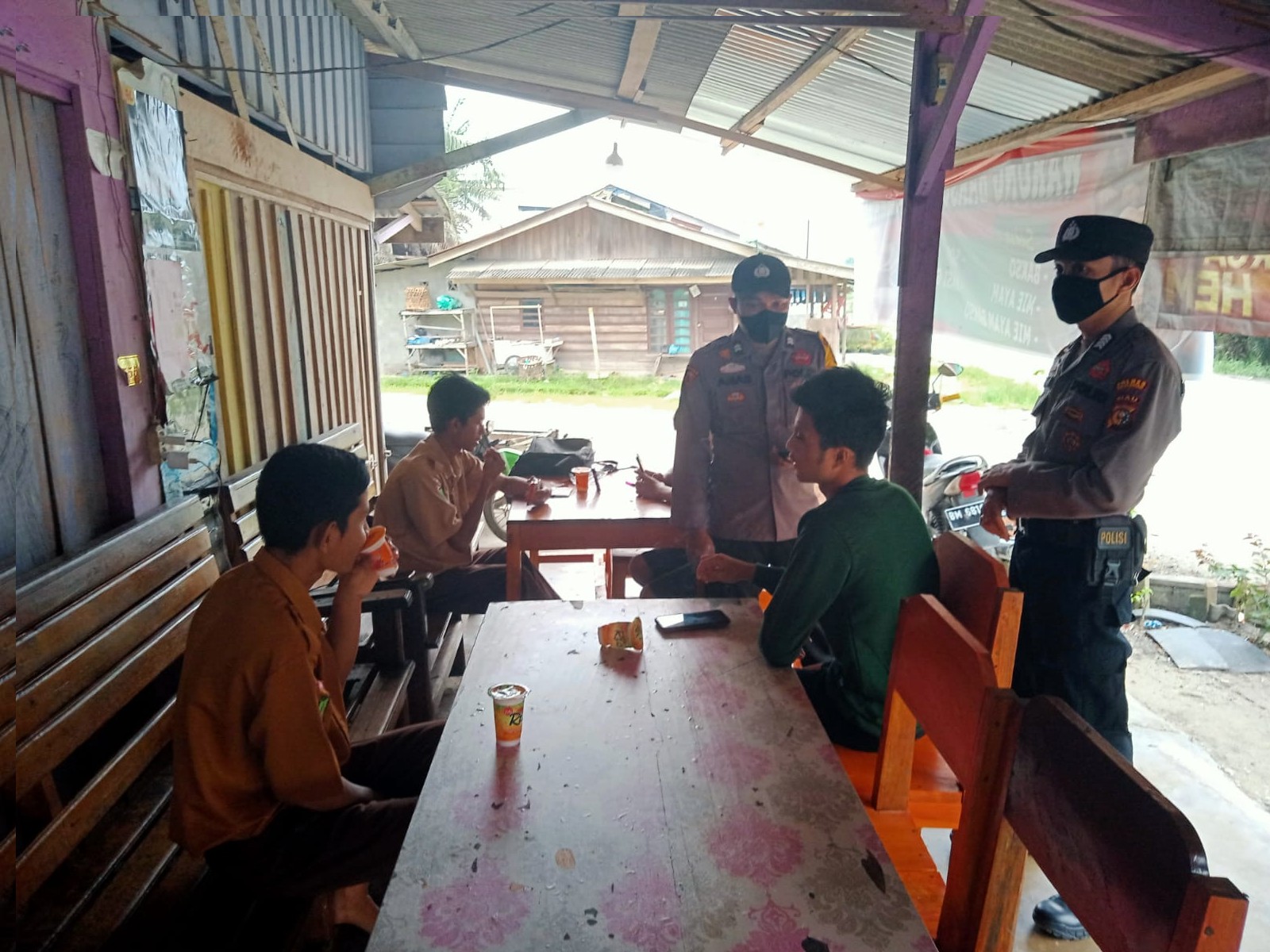 Briptu Nasirudin Sosialisikan Kepada Masyarakat Desa Ransang  Bahanya Narkotika