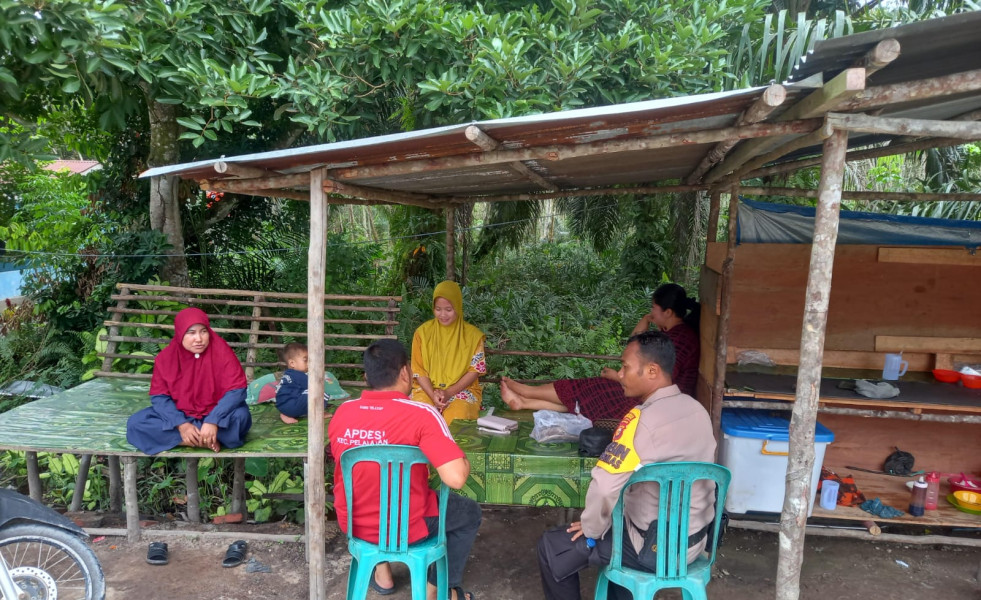 Bhabinkamtibmas Polsubsektor Pelalawan mengajak masyarakat untuk menjaga kerukunan antar umat beragama, mari kita saling menghormati antar sesama walaupun berbeda keyakinan,