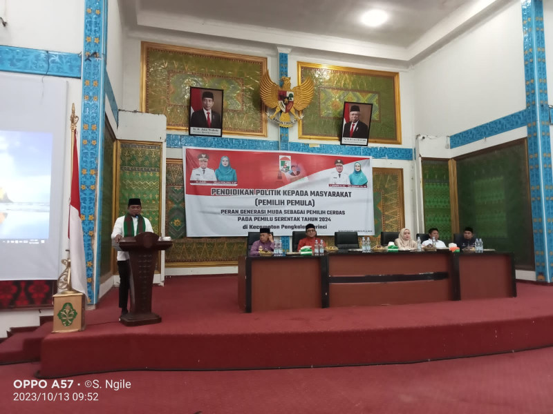 Bupati Pelalawan H. Zukri SE buka Pendidikan Politik bagi Pemilih Pemula SE Kecamatan Pangkalan Kerinci