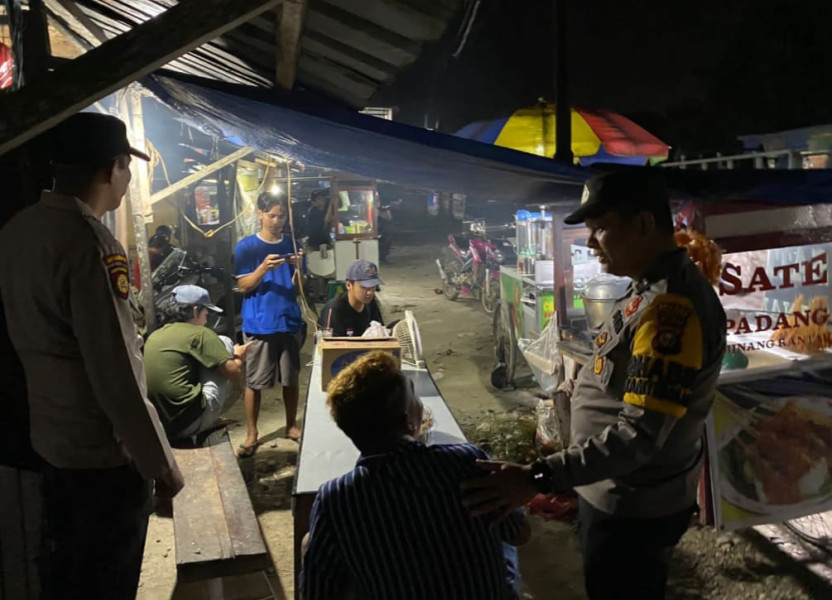 personil Polsubsektor Pelalawan melakukan patroli  guna antisipasi Gangguan Kamtibmas selama tahapan Pilkada ini dengan sasaran C3 (Curas, Curhat dan Curanmor)